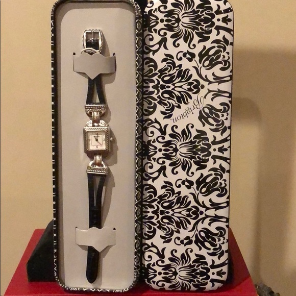 Watch - Picture 2 of 4